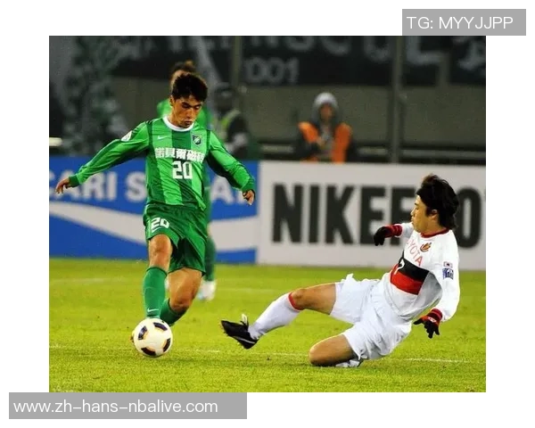 足球巴力：探索这项运动背后的激情与团队精神的深刻内涵